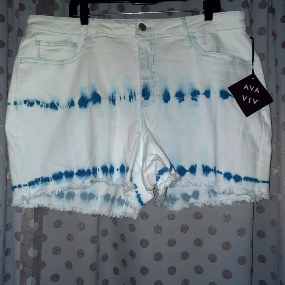 AVA VIV Tye Dye Midi Denim Shorts Raw Hem 24W NWT - Picture 2 of 9